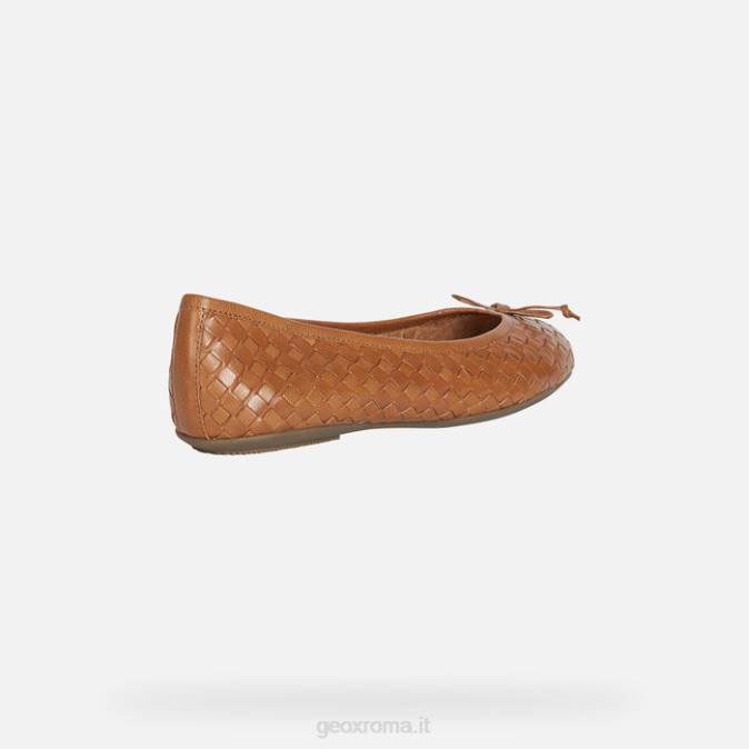 donna palmaria FX0W487 cognac Geox