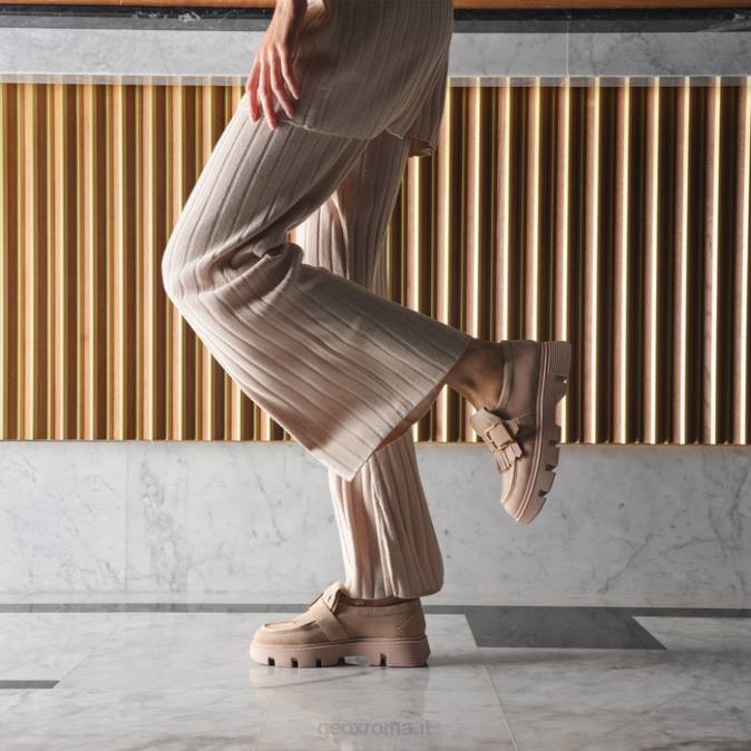 donna vigliacca FX0W270 nudo Geox