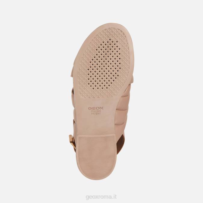 donna chiodata FX0W135 nudo Geox