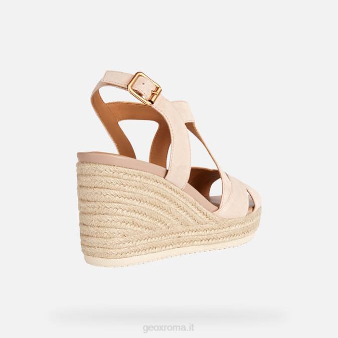 donna ponza FX0W160 nudo Geox