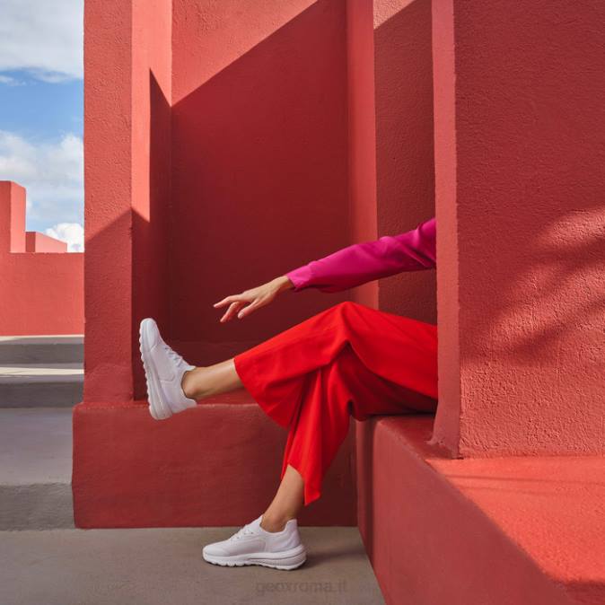 donna sferica attiva FX0W40 bianco Geox