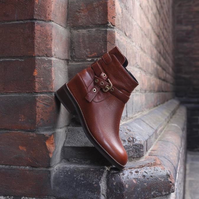 donna laringe FX0W316 marrone Geox