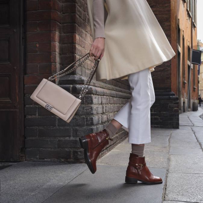 donna laringe FX0W316 marrone Geox