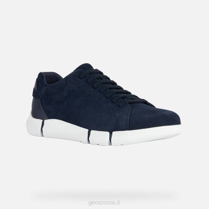 un uomo d'affari FX0W1789 Marina Militare Geox