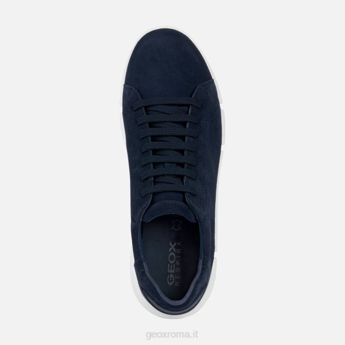 un uomo d'affari FX0W1789 Marina Militare Geox