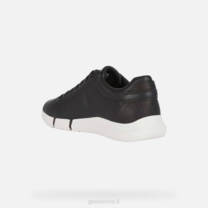 un uomo d'affari FX0W1825 nero Geox