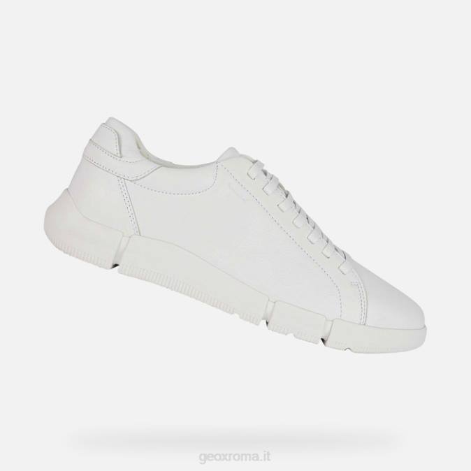 un uomo d'affari FX0W625 bianco Geox