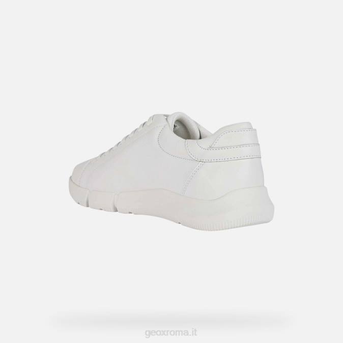 un uomo d'affari FX0W625 bianco Geox